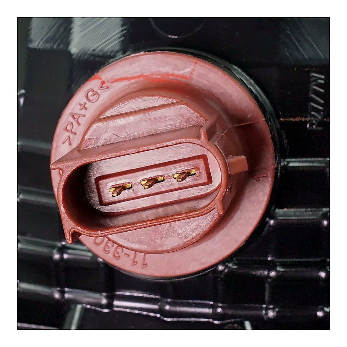 2015-2017 Ford F150 - Passenger Side Tail Light - connector view, Part FO2801239