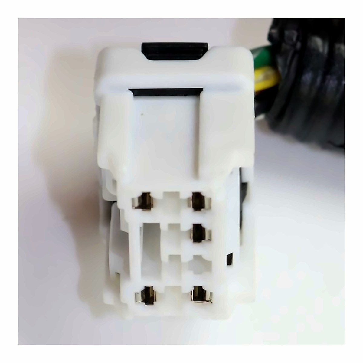 2016-2019 Nissan Sentra - Driver Side Tail Light - connector view, Part NI2804108