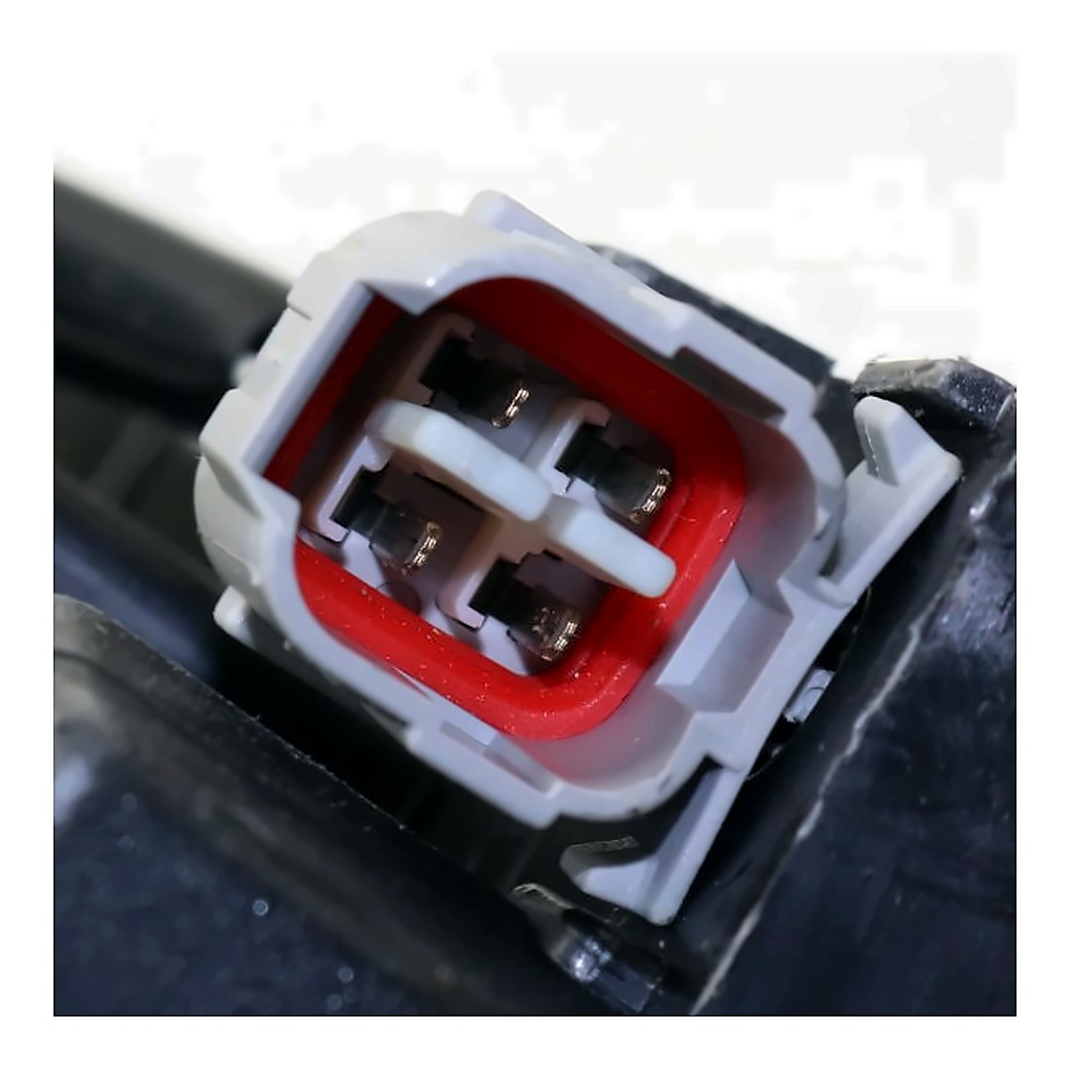 2015-2020 Toyota Sienna - Passenger Side Headlight - connector view, Part TO2503231