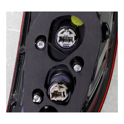 2013-2016 Mazda Cx5 - Passenger Side Tail Light - rear detail view, Part MA2805111