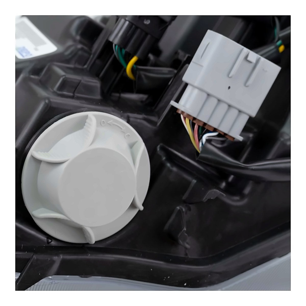 2019-2021 Subaru Forester - Passenger Side Headlight - rear detail view, Part SU2503173