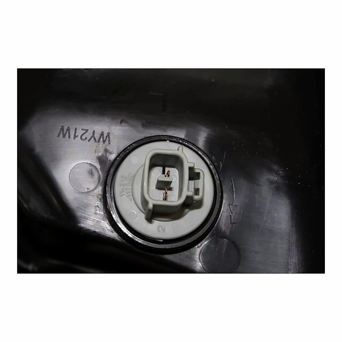2017-2019 Toyota Corolla Sedan - Driver Side Headlight - connector view, Part TO2502250