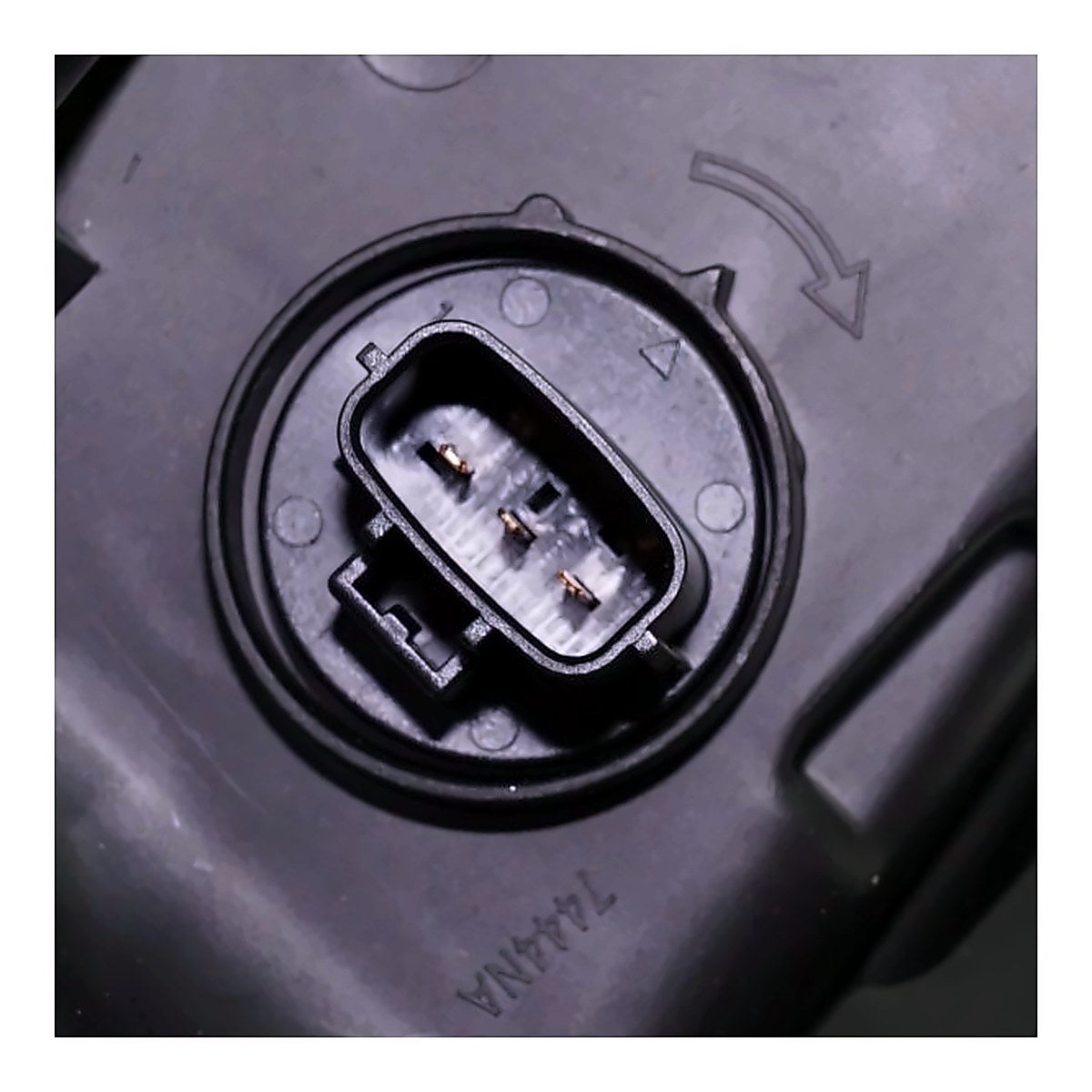 2018-2020 Toyota Camry - Driver Side Headlight - side angle, Part TO2502255