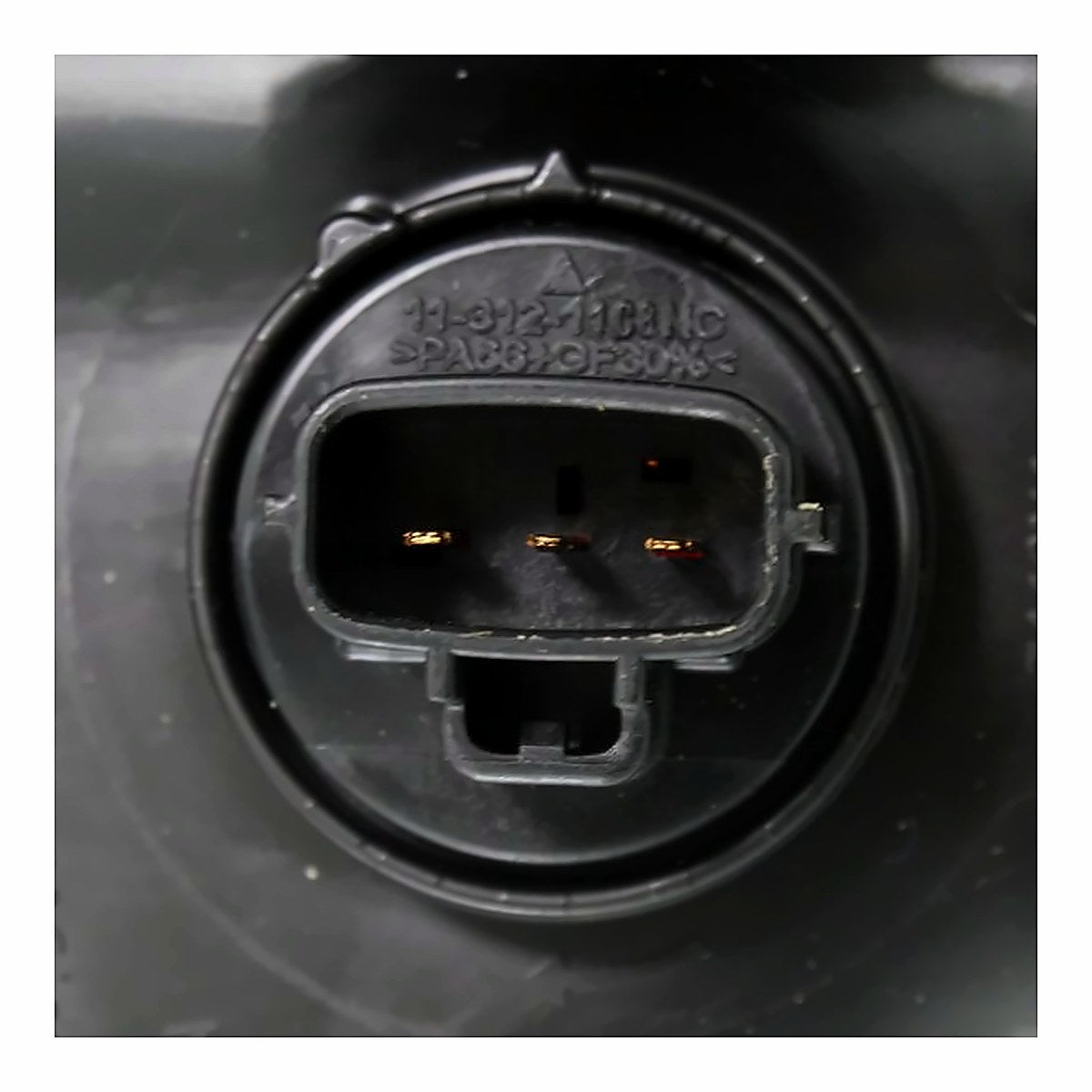 2016-2019 Toyota Tacoma - Passenger Side Headlight - connector view, Part TO2503242