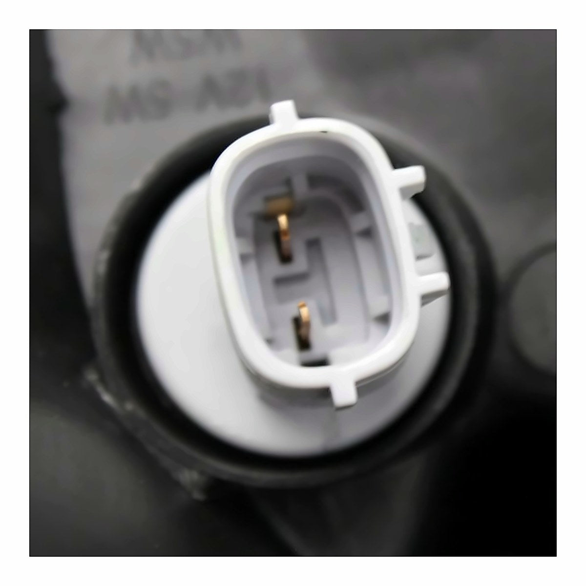 2015-2023 Toyota Tacoma - Passenger Side Headlight - rear detail view, Part TO2503244