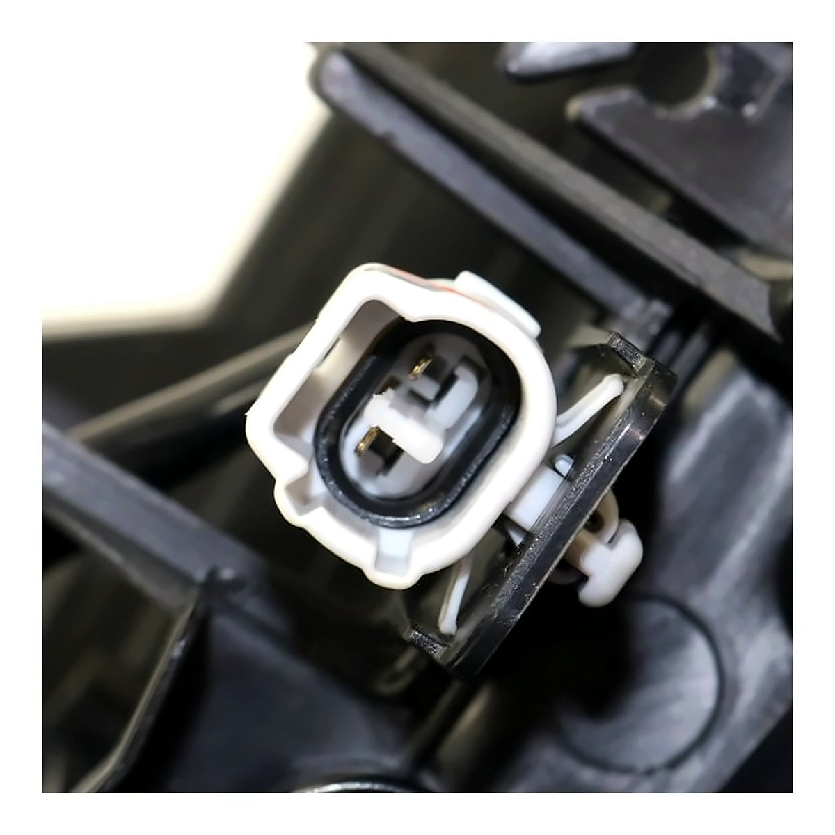 2016-2018 Toyota Rav4 - Passenger Side Headlight - connector view, Part TO2503247