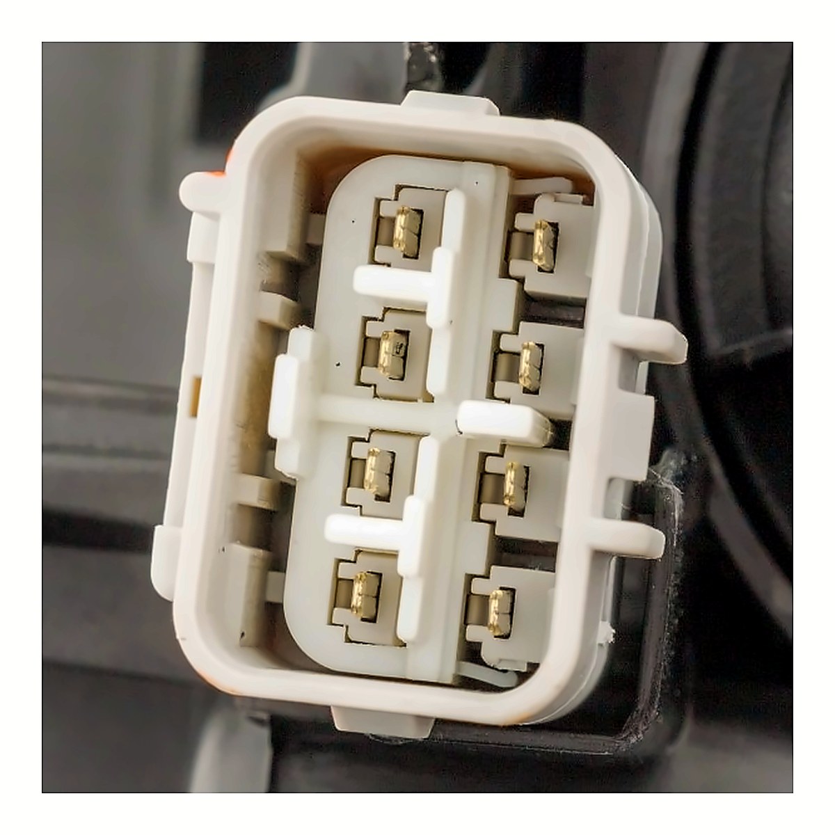 2018-2018 Toyota Camry - Passenger Side Headlight - connector view, Part TO2503256