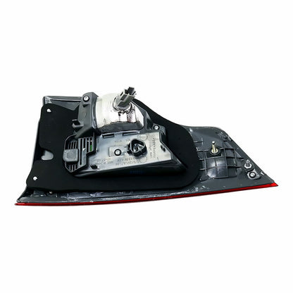2017-2019 Toyota Highlander - Driver Side Tail Light - rear detail view, Part TO2802139