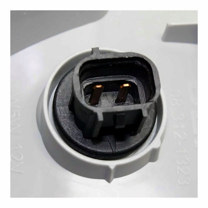 2014-2016 Toyota Highlander Hybrid - Passenger Side Tail Light - connector view, Part TO2803115